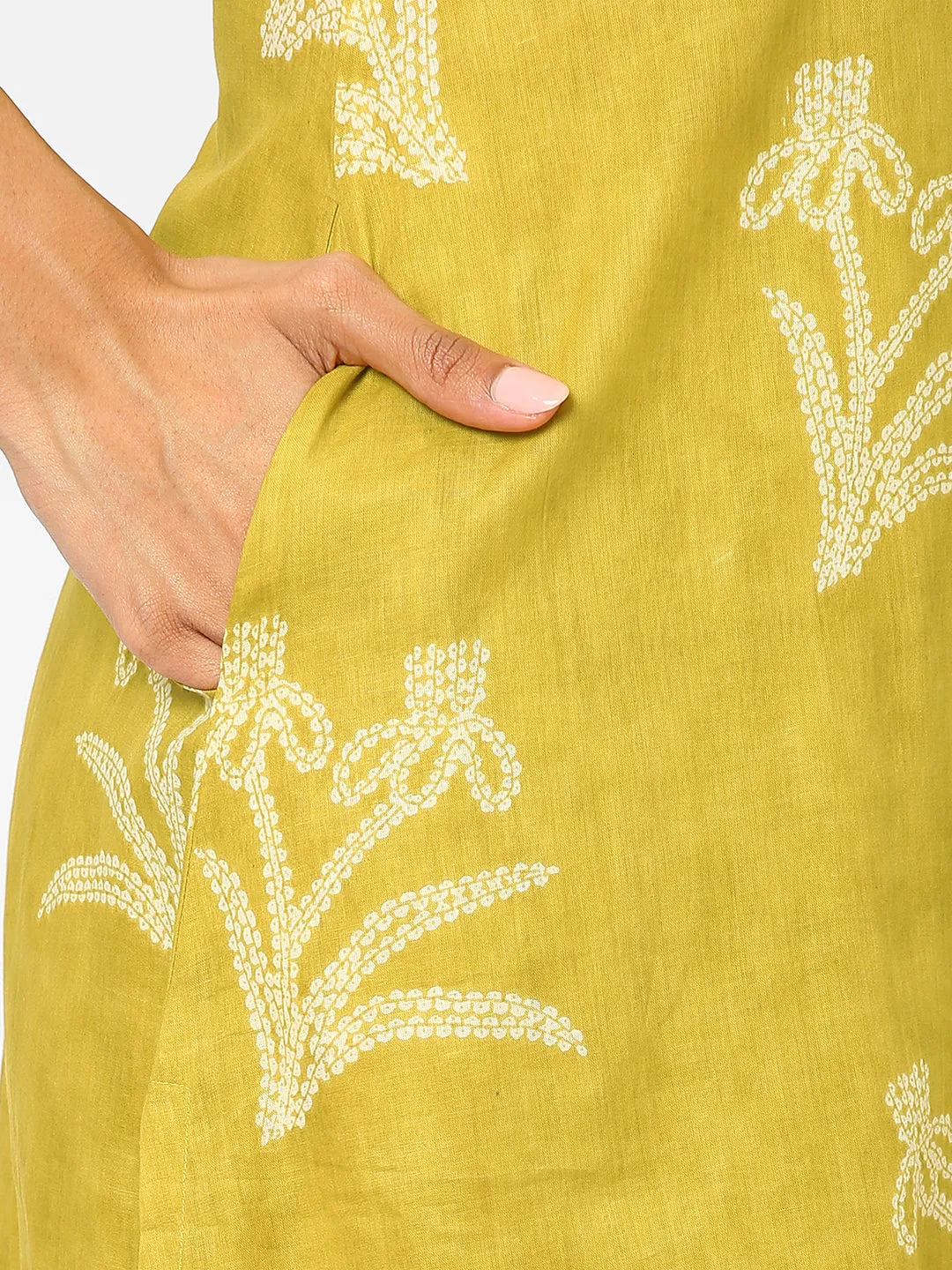 A line cotton printed kurta with placket detailing paired with printed bottom