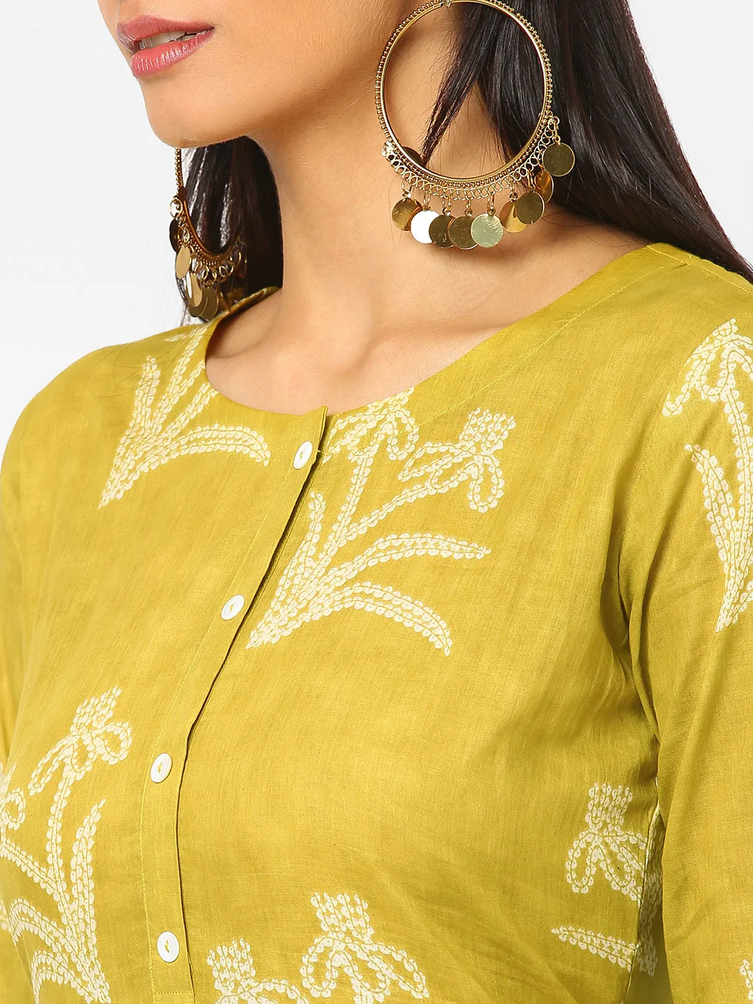 A line cotton printed kurta with placket detailing paired with printed bottom