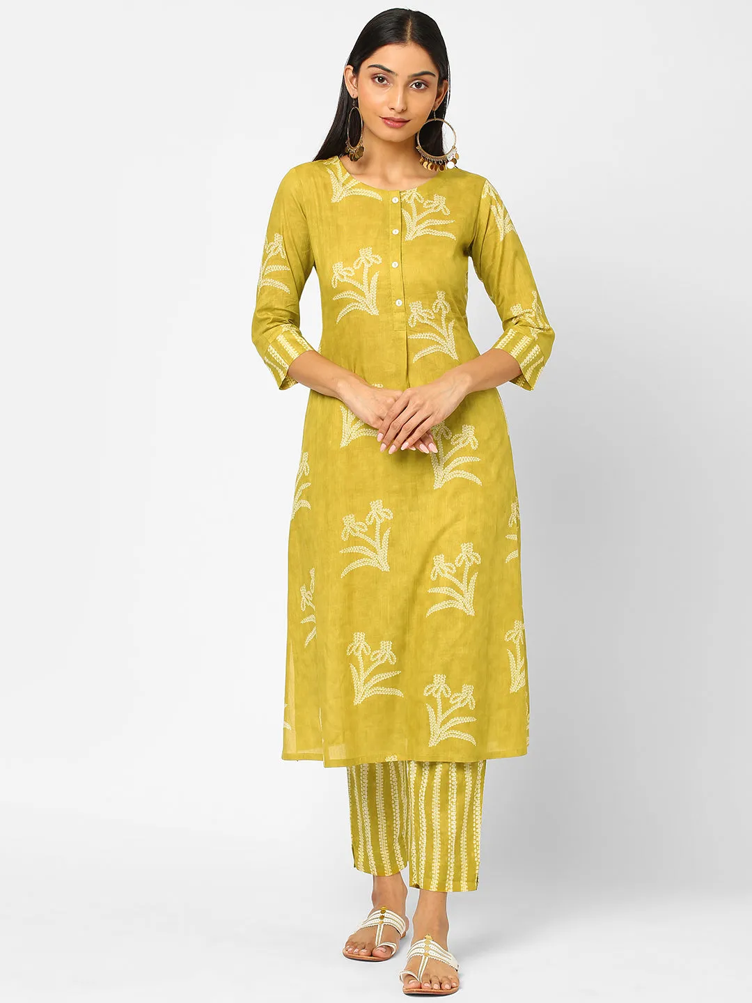 A line cotton printed kurta with placket detailing paired with printed bottom