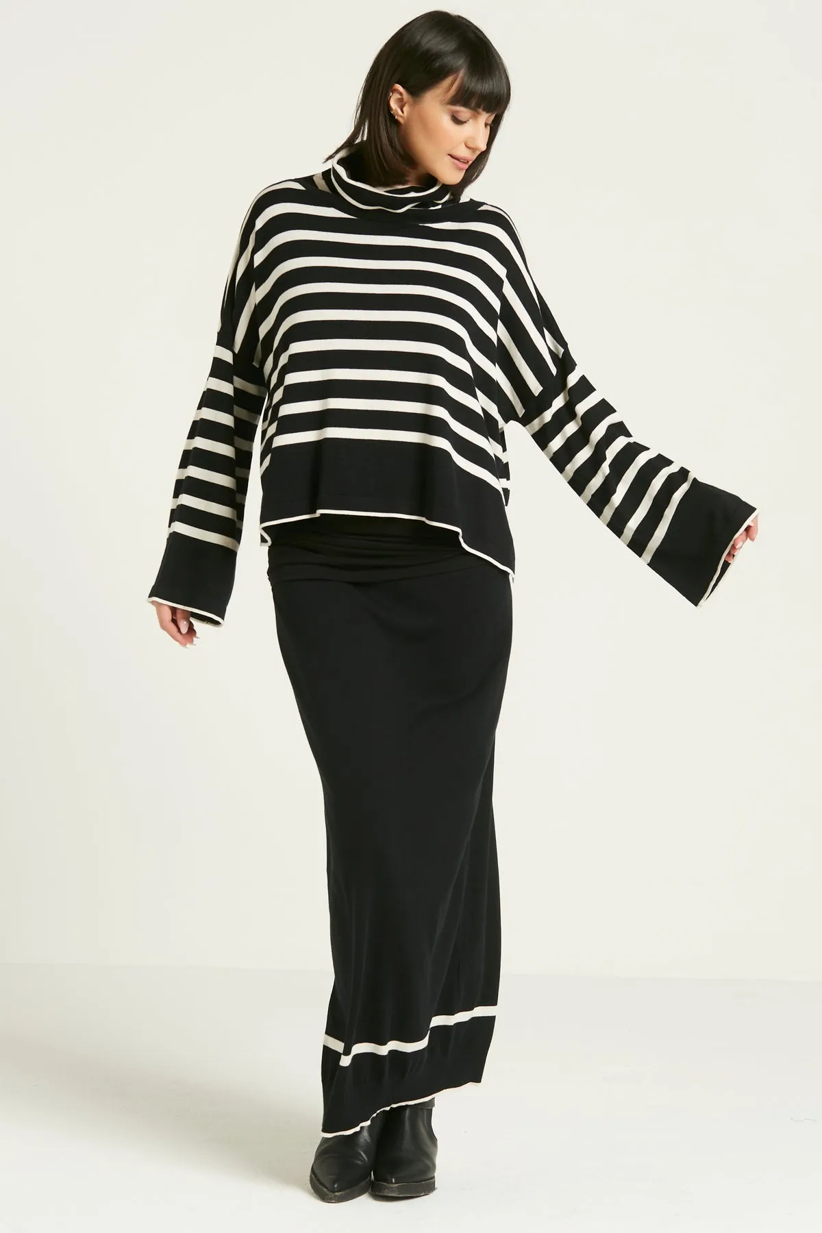 MOD STRIPE KNIT SWEATER