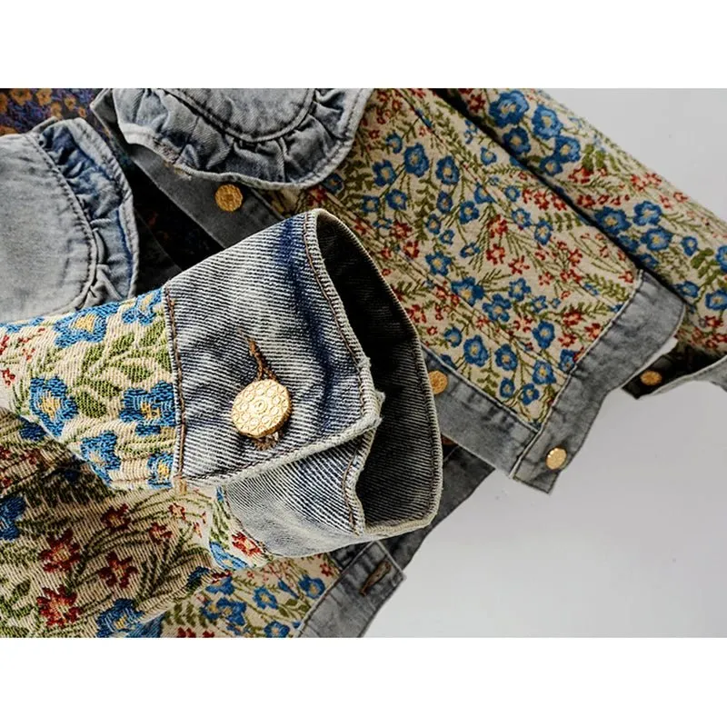 Stylish Autumn Denim Jacket with Jacquard Embroidery and Peter Pan Collar for Women